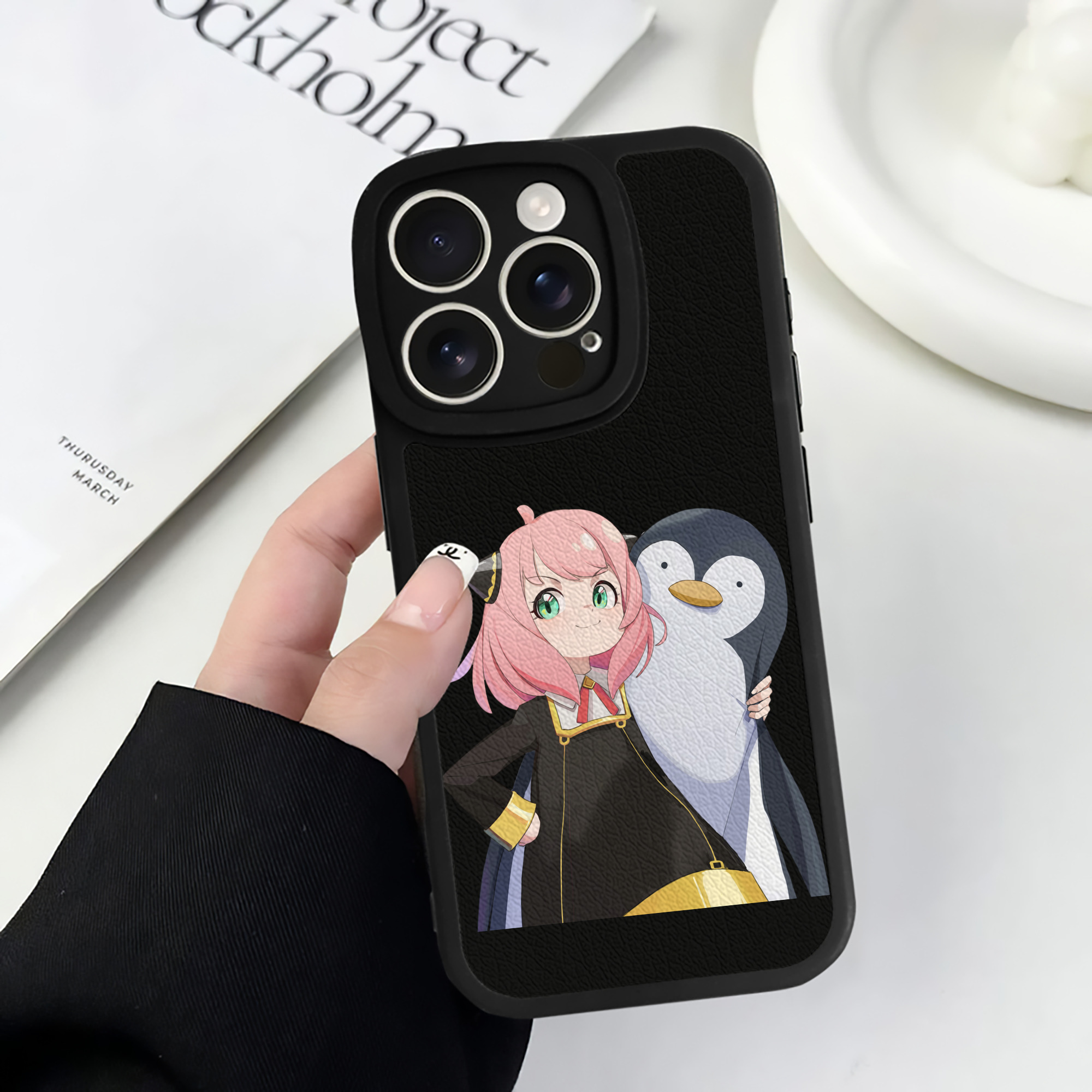 （画像用） SPY×FAMILY间谍家家酒 【iPhone 16シリーズ対応】シリコンスマホケース（レザー調） 材質：シリコン